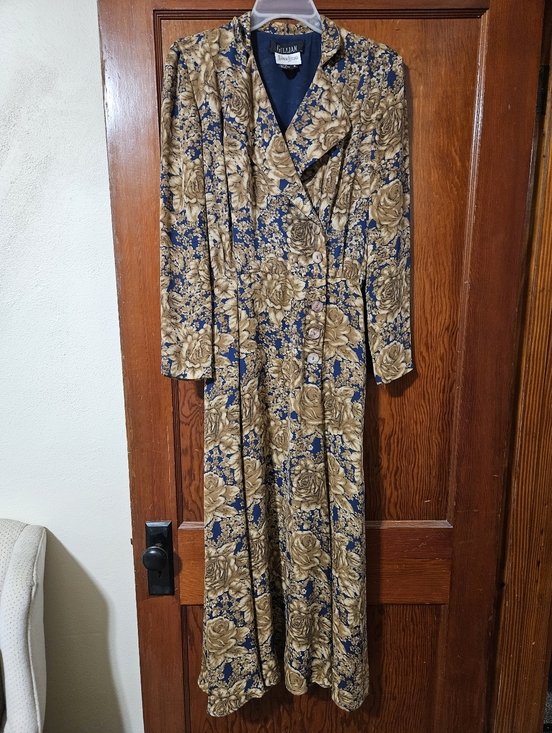 Gillian Dresses & Skirts - Vintage Gillian Neiman-Marcus 100% Silk Floral Long-Sleeve Maxi Dress Size 6
